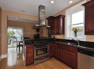 2046 W Cuyler Ave #3E, Chicago, IL 60618