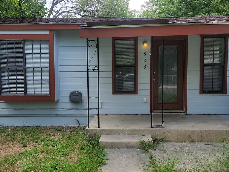523 S San Bernardo Ave — Photo 2