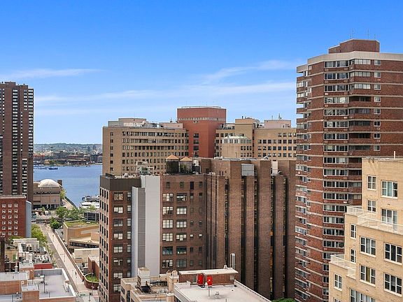 4th image of 245 E 25th St APT 4K