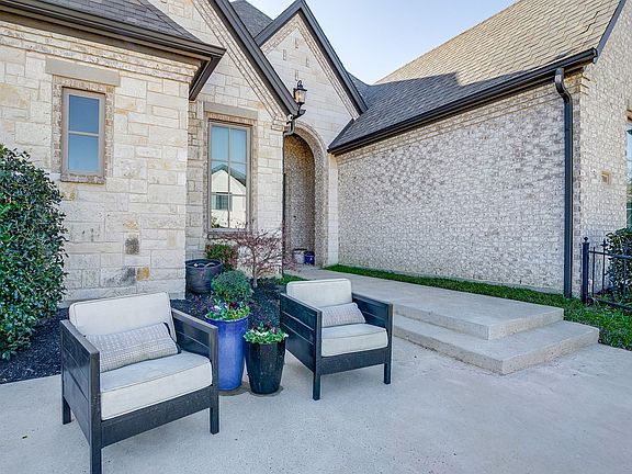 3rd image of 8708 Whitestone Rd