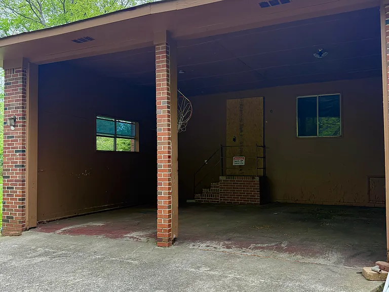 1626 Central Ave — Photo 9
