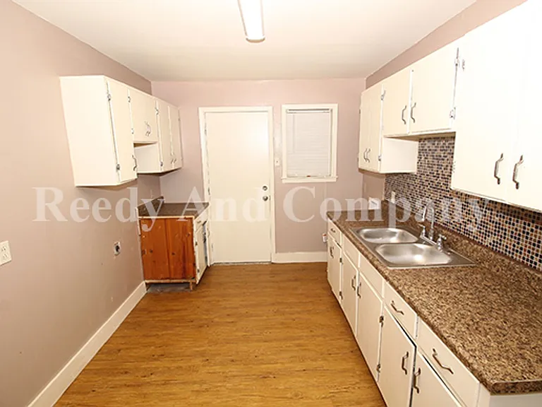 848 Biggs St — Photo 6