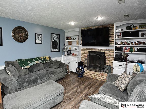 4th image of 914 Michael Dr