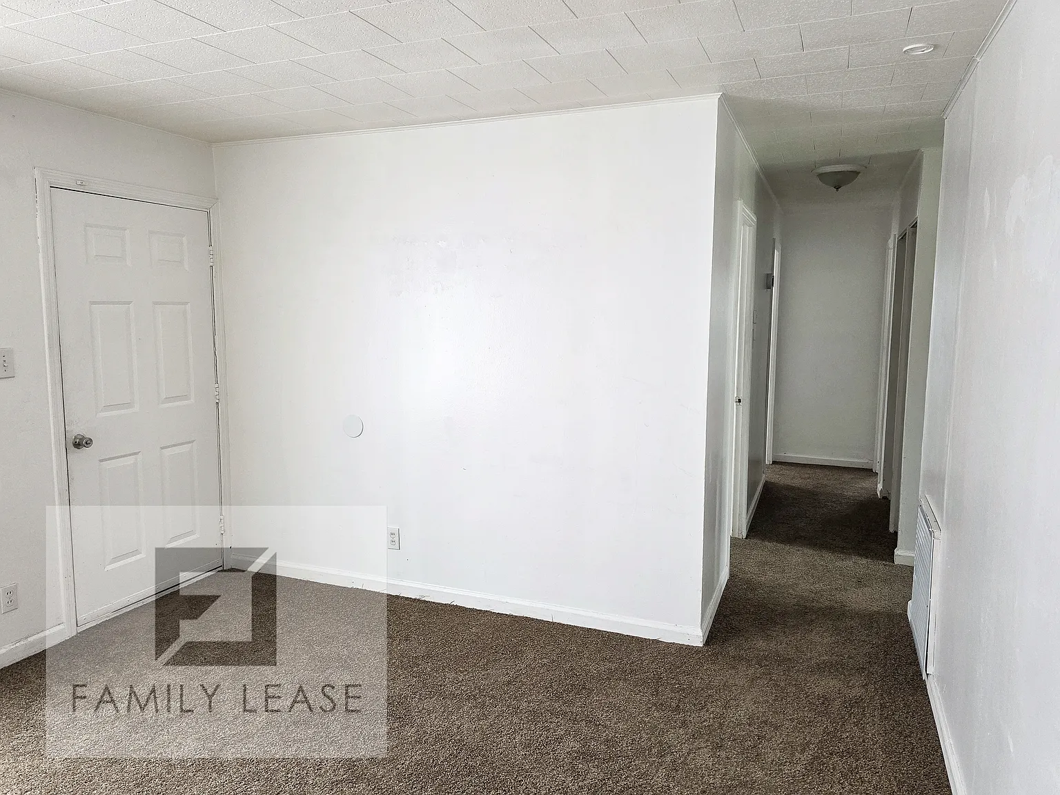 3 bed, 925 sqft, $1,295 — Photo 4