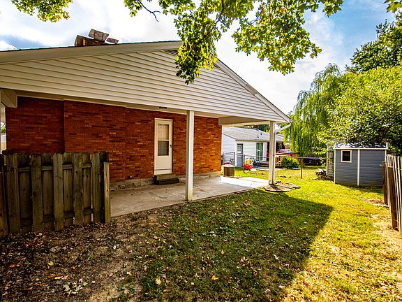 4th image of 8365 Chesswood Dr