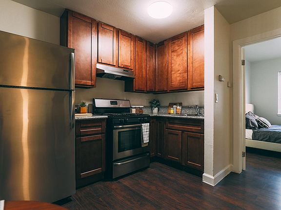 5th image of 2268 E 15th St #6