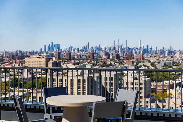 Rented by MNS | media 6