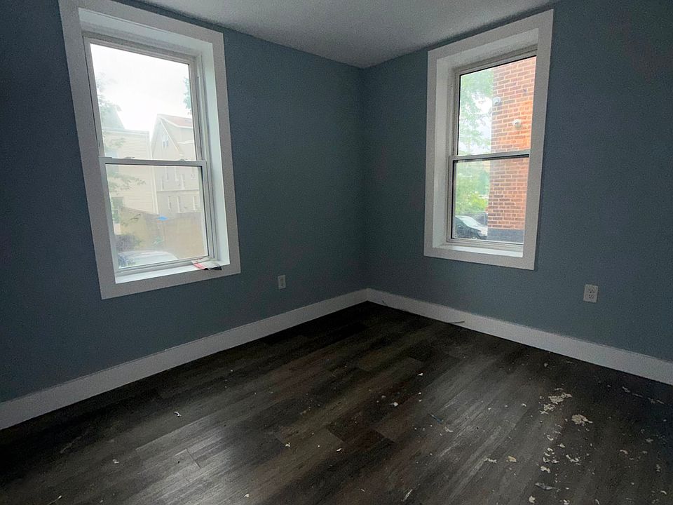 2nd image of 175 Munn Ave #104