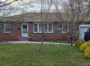 196 Delaware Ave, Cliffwood, NJ 07721