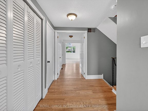 3rd image of 46 Saint Remy Dr