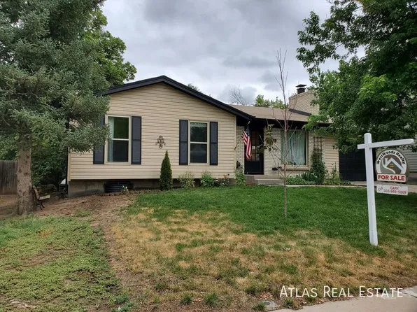 2252 S Memphis St, Aurora, CO 80013