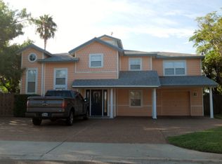 30 Flamingo Rd, Rockport, TX 78382