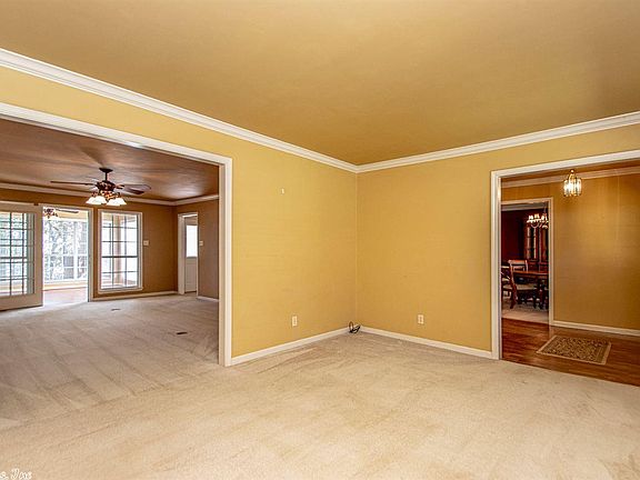 3rd image of 8327 Windsor Valley Dr