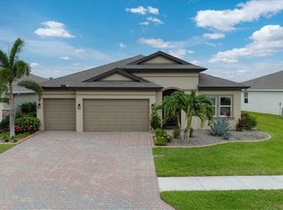 3271 Baravaldo Cir, Cape Coral, FL 33909