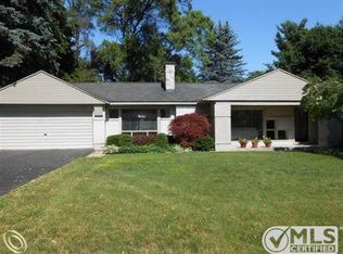6363 Worlington Rd, Bloomfield Hills, MI 48301