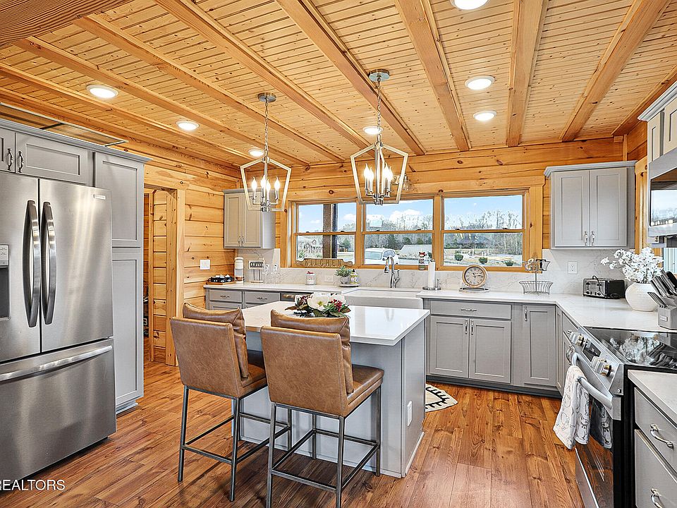 13th image of this home