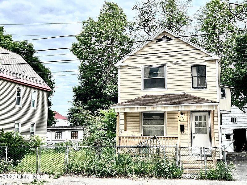 2nd image of 415-417 Mumford Street