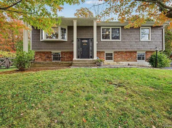 19 Saint Michaels Terrace, Carmel, NY 10512