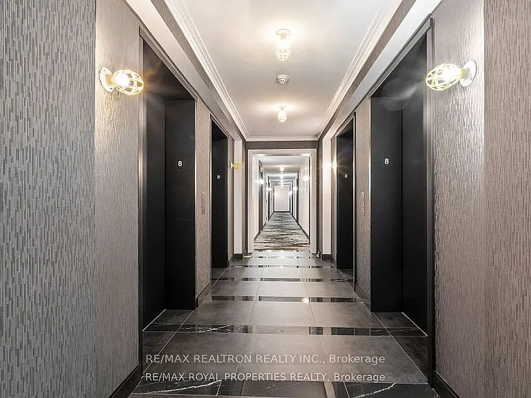 4978 Yonge St #810 — Photo 4