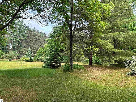 2nd image of 19 Shiffman Ct