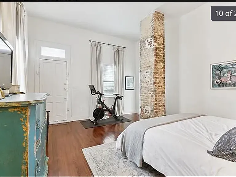 308 S Clark St — Photo 11