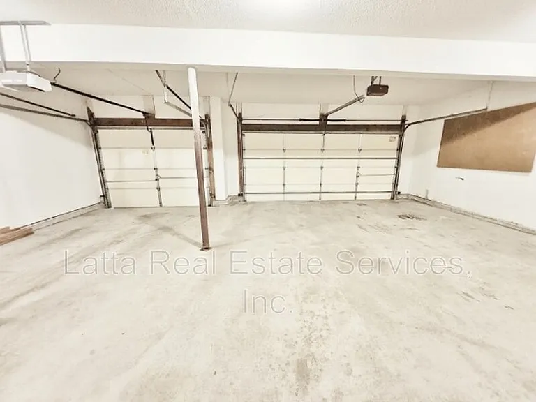 1208 SE Meridian Dr — Photo 19