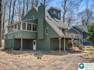231 Barberry Ln, Pocono Lake, PA