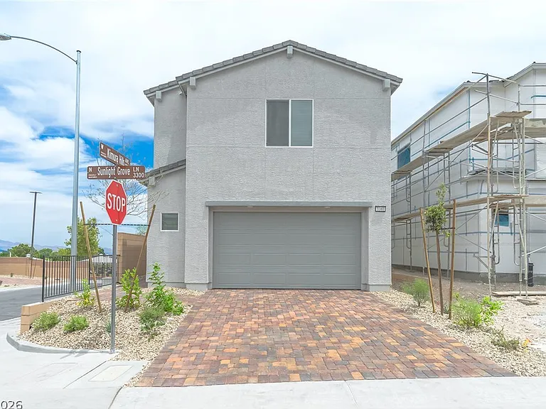 3380 Sunlight Grove Ln — Photo 1