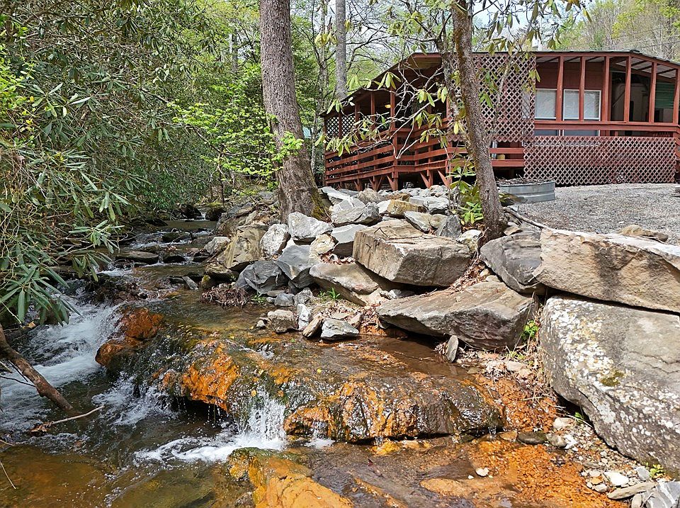 13th image of 1091 Creekside Dr