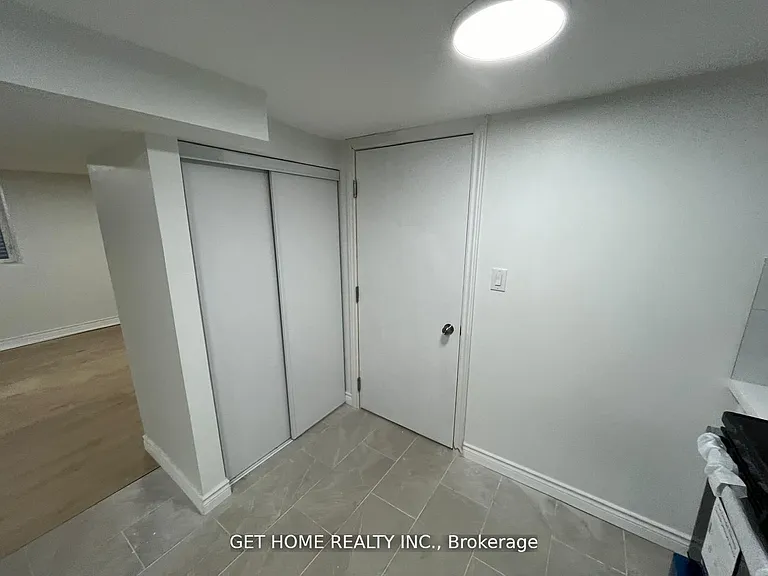 116 Southlawn Ave #BASEMENT — Photo 8