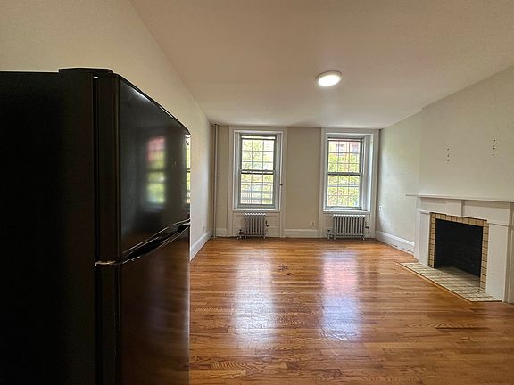 4th image of 226 E 59th St APT 3FE