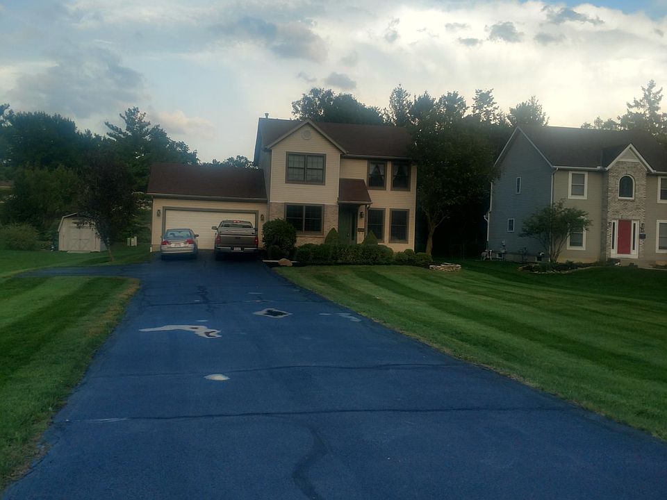 2nd image of 240 Grove St