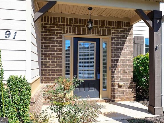 4th image of 91 Ashbury Cir