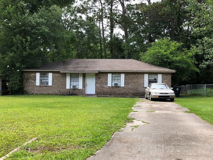 1st image of 5636 Doonesbury Way