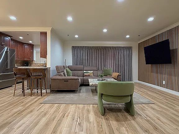 3rd image of 1020 Davis Ave APT 101