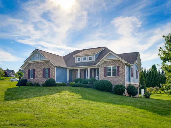 100 Stonecrest Ave, Waynesboro, VA 22980