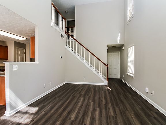 3rd image of 130 Birch Rd