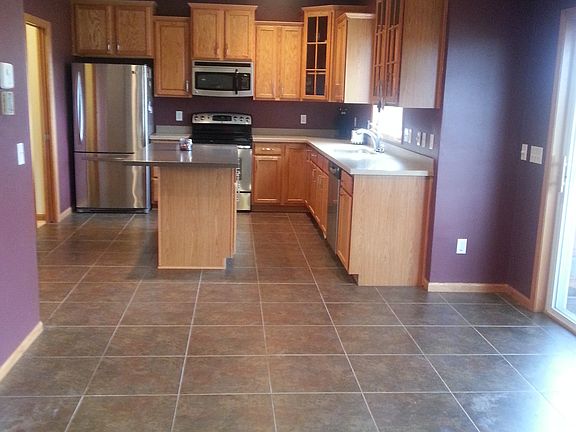 Dining Area & Kitchen