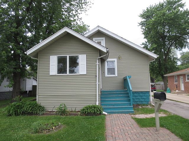 1st image of 214 Marion St