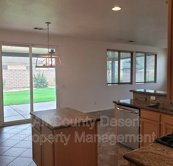 37853 Avon St — Photo 5