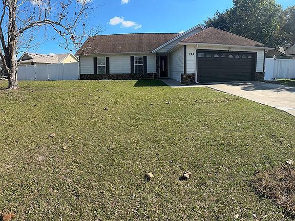2nd image of 104 Winewood Ct