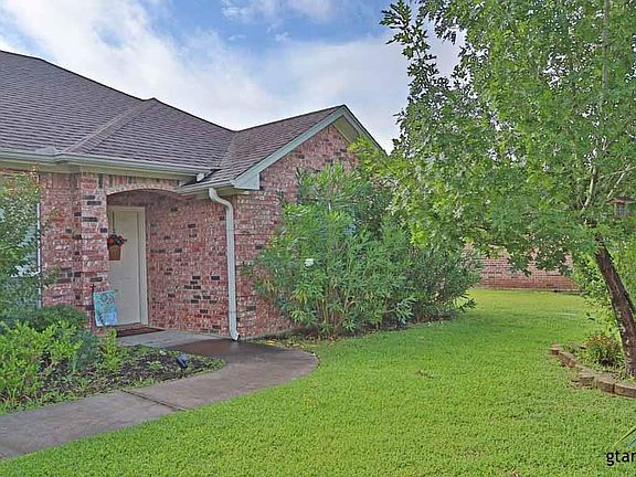 2nd image of 319 Amanda Ct