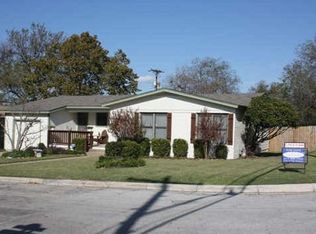 3350 Binyon St, Fort Worth, TX 76133