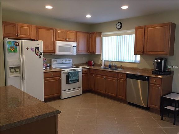 3rd image of 326 Capatola St