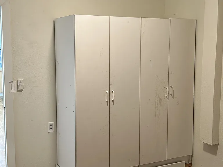 415 Fisher Ct #2 — Photo 3