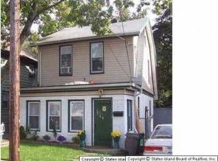 146 Arnold St, Staten Island, NY 10301