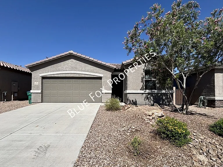 12013 E Ryscott Cir — Photo 1