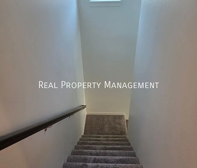 4388 NE 110th Ave — Photo 12