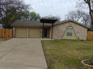 7909 Maplewood Ave, North Richland Hills, TX 76180