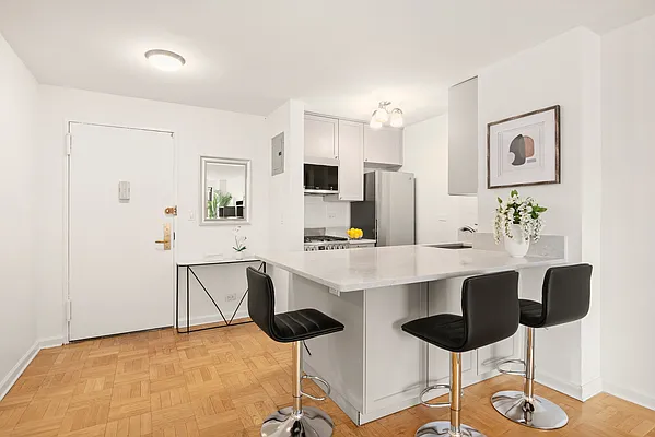 200 East 27th Street #11G in Kips Bay, Manhattan | StreetEasy